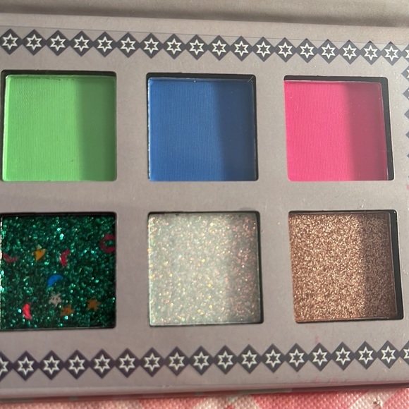 🎈SALE🎈🎀#6.MAKEUP BUNDLE🎀 - Picture 11 of 14